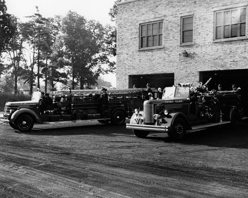 NDFD fire engines circa 1940s (Credit: Notre Dame Archives - not for reuse)