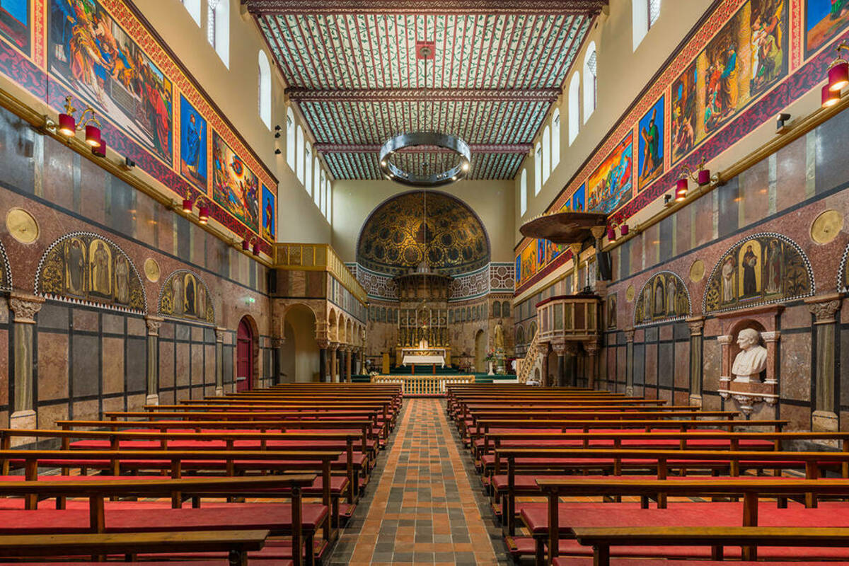 Interior of Newman University Church in Dublin. Photo by David Iliff. License: CC-BY-SA 3.0.