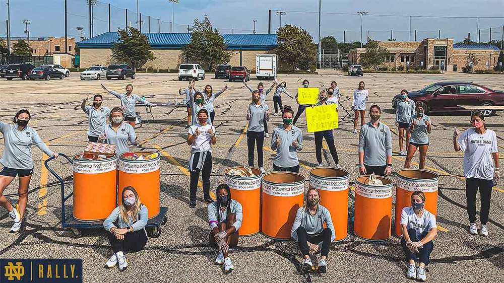 Women's soccer collects 1,111 pounds of food for Food Bank ...