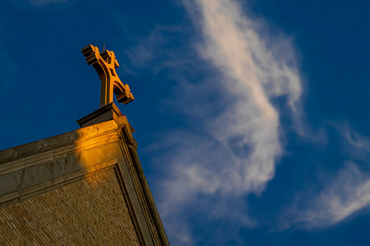 Ornamental cross on the Basilica of the Sacred heart. Photo by Matt Cashore/University of Notre Dame.