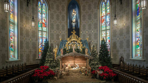 Basilica Nativity Scene in the Lady Chapel. (Photo by Matt Cashore/University of Notre Dame)