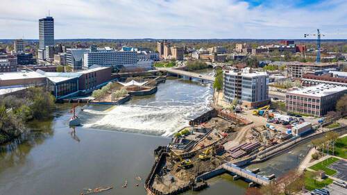 Construction on the St. Joseph River hydroelectric project (Photo by Matt Cashore/University of Notre Dame)