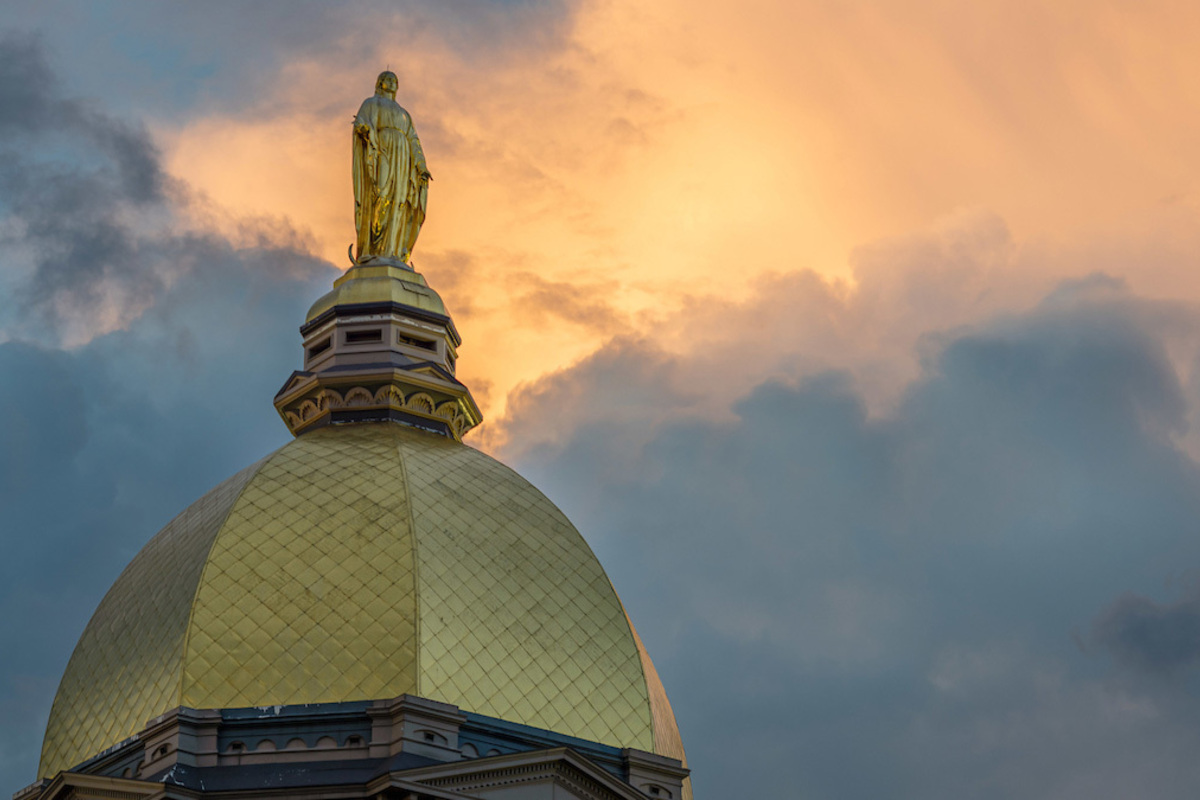 Dome at sunset (Photo by Matt Cashore/University of Notre Dame)